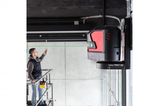 Лазерный нивелир Leica Lino L2G-1