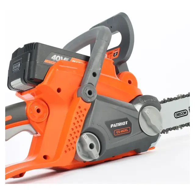 Аккумуляторная цепная пила Patriot CS 402 XL 40В, с АКБ 2.5 Ач + ЗУ Аккумуляторная цепная пила Patriot CS 402 XL 40В, с АКБ 2.5 Ач + ЗУ