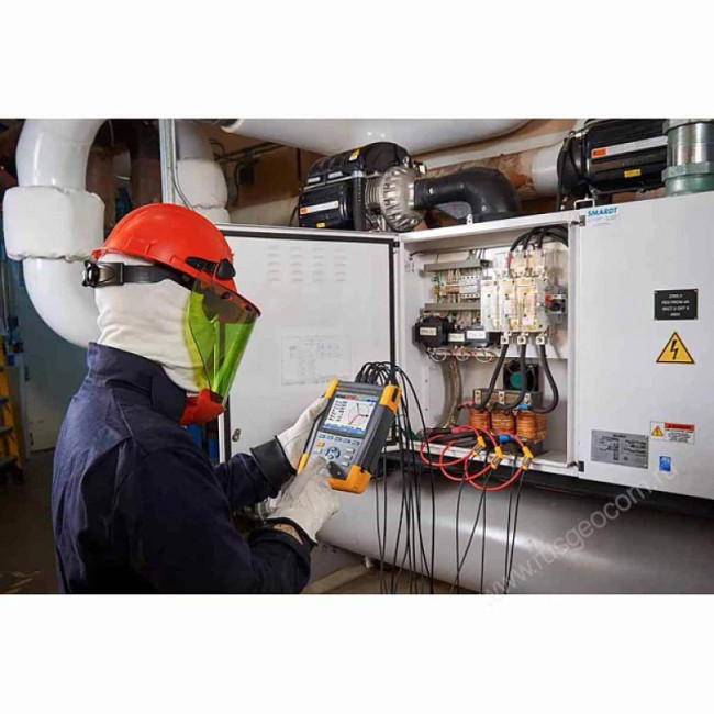 Комплект - анализатор энергии Fluke 435 II с кейсом Fluke C437-II